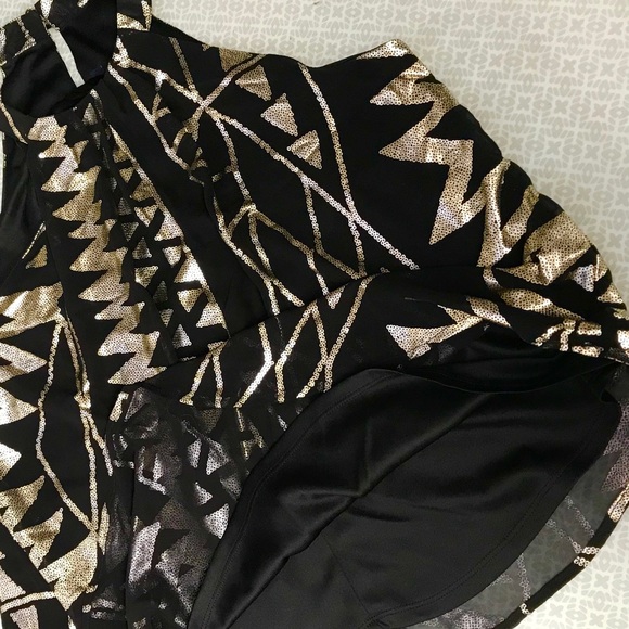 ONE LOVE CLOTHING LOS ANGELES HALTER TOP - Picture 5 of 8